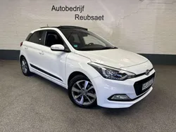 Wit Gebruikt 2017 Hyundai i20 Premium Hatchback | € 13.495 (Iets duurder)