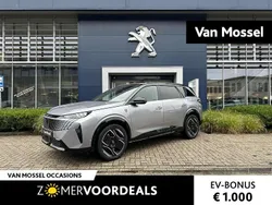 Grijs Gebruikt 2024 Peugeot e-5008 GTi SUV | € 41.935 (Eerlijke prijs)