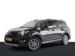 Zwart, metallic lak Gebruikt 2017 Toyota RAV4 Hybrid Executive SUV | € 27.950 (Goede deal)