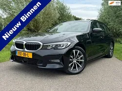 Zwart Gebruikt 2021 BMW 330 Stationwagen | € 32.950 (Goede deal)