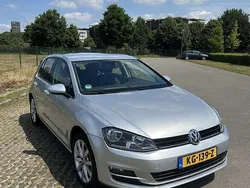 Grijs Gebruikt 2016 VW Golf VII Highline Hatchback | € 12.750 (Eerlijke prijs)