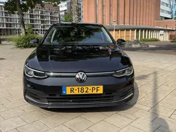 Zwart Gebruikt 2021 VW Golf VIII Life Stationwagen | € 21.000 (Iets duurder)