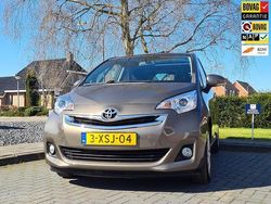 Bruin Gebruikt 2014 Toyota Verso-S Trend MPV | € 9.250 (Eerlijke prijs)