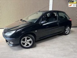 Zwart Gebruikt 2002 Peugeot 206 Hatchback | € 1.250 (Eerlijke prijs)