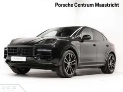 Zwart, metallic lak Nieuw 2024 Porsche Cayenne SUV | € 167.354 (Duur)