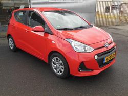 Rood Gebruikt 2020 Hyundai i10 Comfort Hatchback | € 11.500 (Eerlijke prijs)