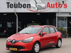 Rood Gebruikt 2014 Renault Clio GrandTour Expression Stationwagen | € 3.495 (Iets duurder)