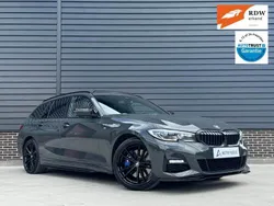 Grijs, metallic lak Gebruikt 2021 BMW 330 M Sport Stationwagen | € 36.700 (Eerlijke prijs)