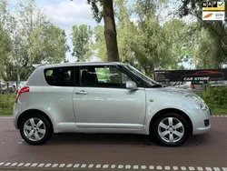 Grijs, metallic lak Gebruikt 2009 Suzuki Swift Hatchback | € 1.699 (Goede deal)
