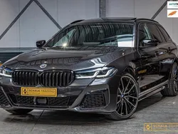 Zilver, metallic lak Gebruikt 2022 BMW 530 M Sport Stationwagen | € 52.950 (Iets duurder)