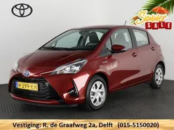 Rood Gebruikt 2020 Toyota Yaris Active Hatchback | € 16.871 (Eerlijke prijs)