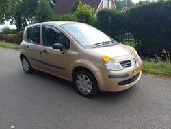 Beige, metallic lak Gebruikt 2006 Renault Modus MPV | € 1.450 (Iets duurder)