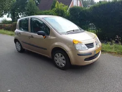 Beige, metallic lak Gebruikt 2006 Renault Modus MPV | € 1.450 (Iets duurder)