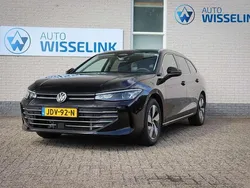 Zwart Gebruikt 2025 VW Passat Business Stationwagen | € 42.892