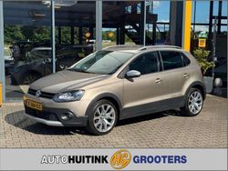 Grijs, metallic lak Gebruikt 2016 VW Polo Cross Highline Hatchback | € 11.990 (Eerlijke prijs)