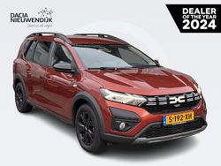 Bruin Gebruikt 2023 Dacia Jogger Extreme MPV | € 19.945 (Eerlijke prijs)