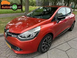 Rood Gebruikt 2013 Renault Clio IV Dynamique Hatchback | € 6.945 (Eerlijke prijs)