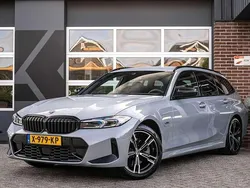 Grijs Gebruikt 2022 BMW 330e M Sport Stationwagen | € 42.950 (Iets duurder)