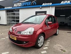 Rood Gebruikt 2011 Renault Grand Modus Exception MPV | € 4.450 (Iets duurder)