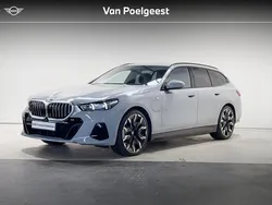 Grijs Gebruikt 2024 BMW 530e M Sport Stationwagen | € 69.995