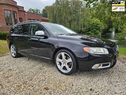 Zwart Gebruikt 2009 Volvo V70 R-Design Stationwagen | € 6.999 (Eerlijke prijs)