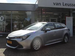 Grijs Gebruikt 2023 Toyota Corolla Hybrid Stationwagen | € 25.700