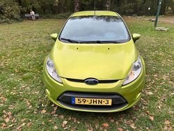 Groen (metallic) Gebruikt 2009 Ford Fiesta Trend Hatchback | € 3.350 (Goede deal)