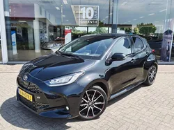 Zwart Gebruikt 2022 Toyota Yaris Premium Hatchback | € 25.995 (Eerlijke prijs)