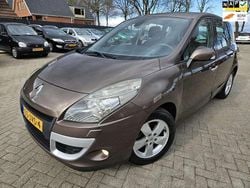 Bruin Gebruikt 2009 Renault Scénic III Dynamique MPV | € 2.650 (Duur)
