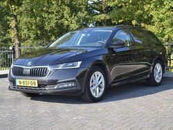 Zwart Gebruikt 2021 Skoda Octavia Style Stationwagen | € 19.450 (Iets duurder)