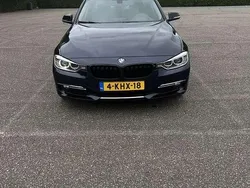 Blauw Gebruikt 2013 BMW 320 Luxury Line Sedan | € 8.750 (Eerlijke prijs)
