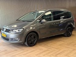 Grijs Gebruikt 2017 VW Sharan Exclusive MPV | € 21.995 (Goede deal)