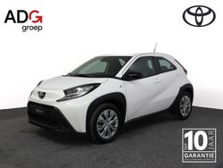 Wit Gebruikt 2024 Toyota Aygo Play Hatchback | € 21.784 (Duur)