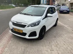 Wit, andere lak Gebruikt 2015 Peugeot 108 Active Hatchback | € 6.200 (Eerlijke prijs)