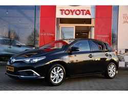 Zwart Gebruikt 2015 Toyota Auris Executive Hatchback | € 11.999 (Eerlijke prijs)