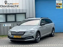 Grijs Gebruikt 2021 Skoda Superb SportLine Stationwagen | € 20.945 (Goede deal)