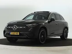 Obsidiaanzwart metaalkleur metallic Gebruikt 2023 Mercedes GLC300 AMG line SUV | € 67.950 (Duur)