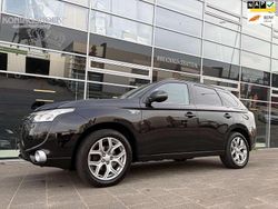 Zwart Gebruikt 2014 Mitsubishi Outlander P-HEV Instyle SUV | € 7.950 (Duur)