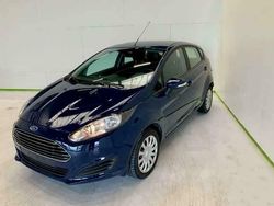 Blauw Gebruikt 2014 Ford Fiesta Hatchback | € 6.800 (Eerlijke prijs)
