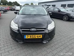 Zwart Gebruikt 2011 Ford Focus Ambiente Hatchback | € 3.650 (Eerlijke prijs)