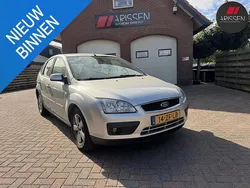 Grijs Gebruikt 2008 Ford Focus Ambiente Hatchback | € 999 (Super prijs)