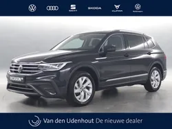 Zwart Gebruikt 2023 VW Tiguan Business SUV | € 39.850 (Eerlijke prijs)
