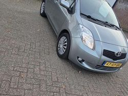 Zilver Gebruikt 2007 Toyota Yaris Sol MPV | € 2.500 (Duur)