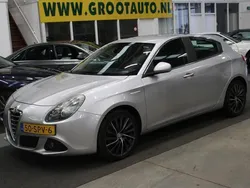 Grijs, metallic lak Gebruikt 2010 Alfa Romeo Giulietta Distinctive Hatchback | € 5.944 (Goede deal)
