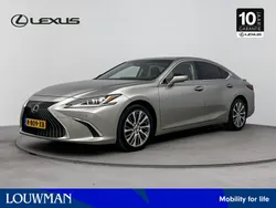 Grijs Gebruikt 2021 Lexus ES300H Sedan | € 33.950 (Goede deal)