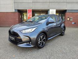 Grijs Nieuw 2025 Toyota Yaris Hybrid Hatchback | € 32.879 (Duur)