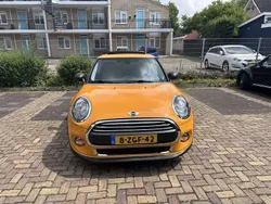 Gebruikt 2015 Mini ONE Business Hatchback | € 10.500 (Eerlijke prijs)