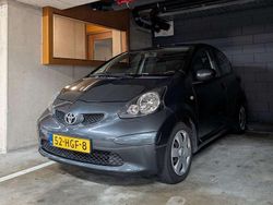 Grijs Gebruikt 2008 Toyota Aygo Hatchback | € 2.800 (Eerlijke prijs)