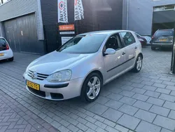Grijs Gebruikt 2006 VW Golf V Hatchback | € 2.499 (Eerlijke prijs)