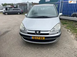 Peugeot 807